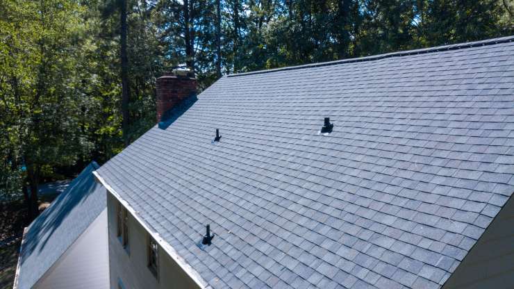 Lombard Roofing Challenges: How Local Companies Overcome Them?