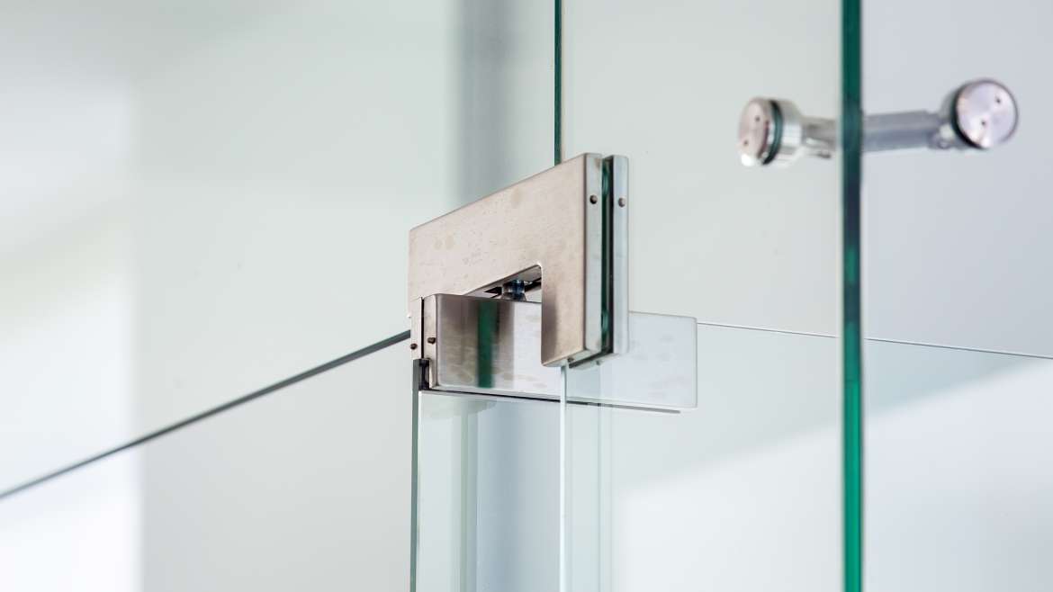 Transform Your Bathroom with Glass Shower Doors in Skokie, Des Plaines, and Kenilworth